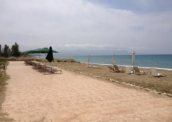 Samaliana Sandy - Private Pool - Jacuzzi - Private Area 폴리스